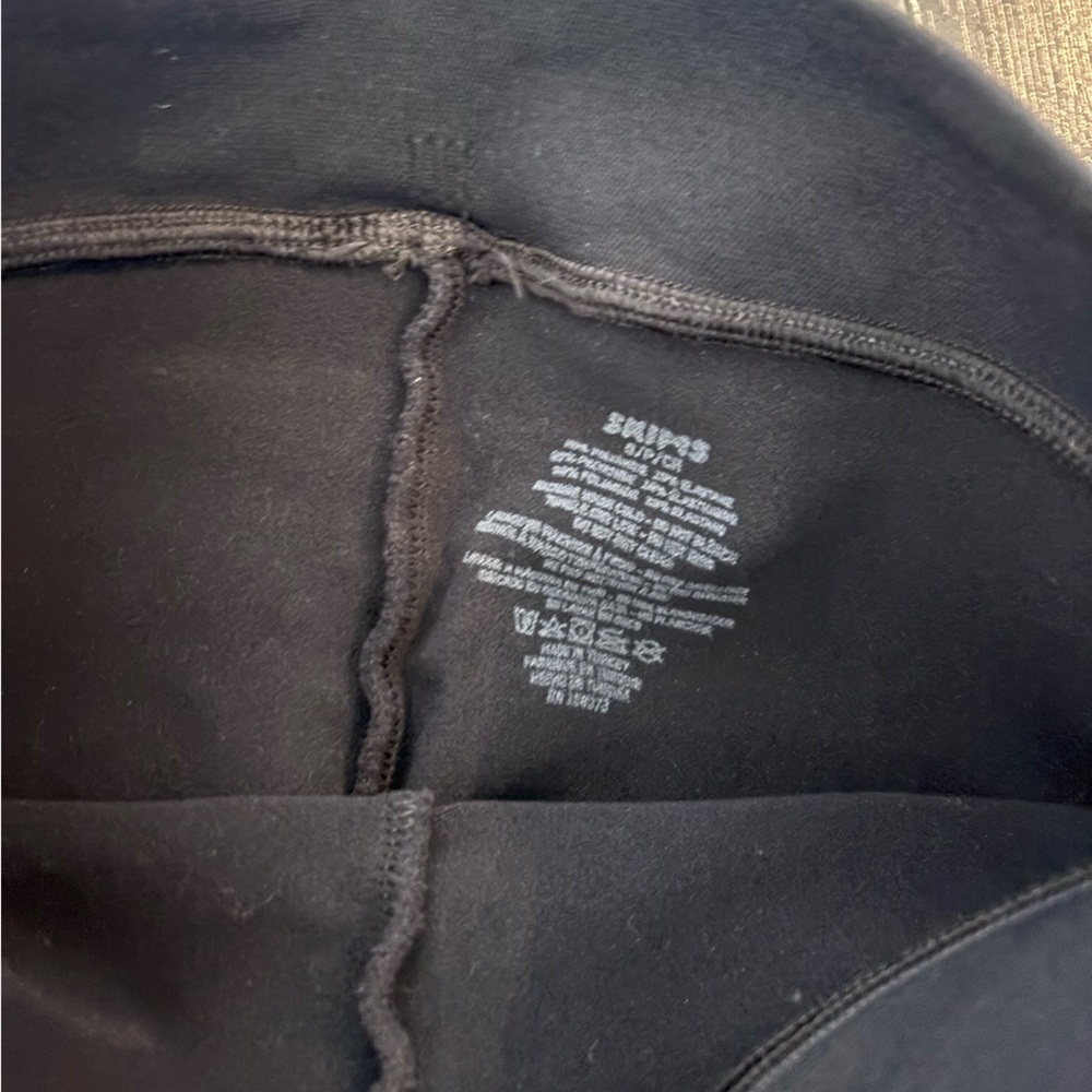 SKIMS TIGHTS - Picture 2 of 2